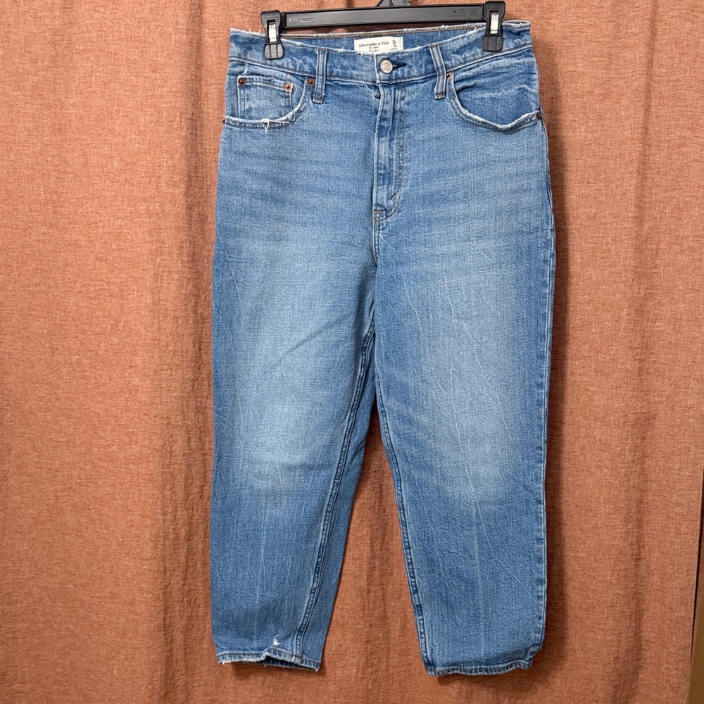 Abercrombie & Fitch The Mom High Rise Jeans - Extra Short